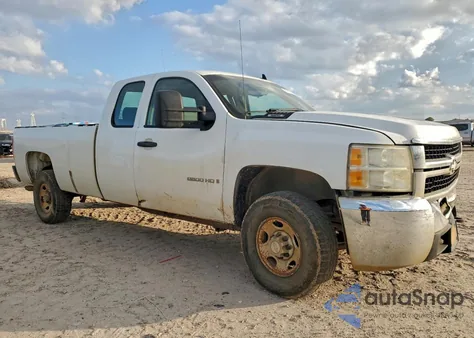 2008 Chevrolet Silverado K2500 Heavy Duty from USA, damaged, VIN 1GCHK29K88E203357